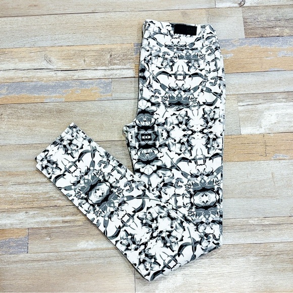 VERO MODA White & black floral skinny jeans - Picture 2 of 10